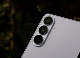 Samsung Galaxy S26 & S26 Plus Review: The Best Flagship for Gen Z Lifestyle