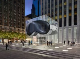 Apple Store Decline and Its Impact on the Apple Vision Pro